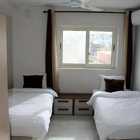 بيت ضيافة Twin With Private Bathroom - 1