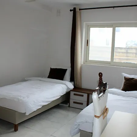 Twin With Private Bathroom - 1 بيت ضيافة سانت جوليان