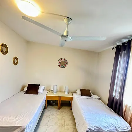 بيت ضيافة Twin With Private Bathroom - 1 سانت جوليان