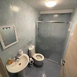Twin With Private Bathroom - 1 3*