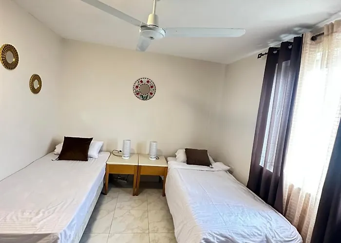 Gæstehus Twin With Private Bathroom - 1